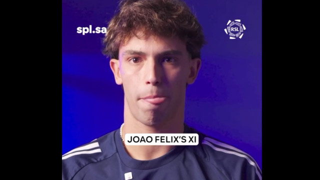 De Cristiano Ronaldo a Yamal. João Félix desenha melhor onze da carreira