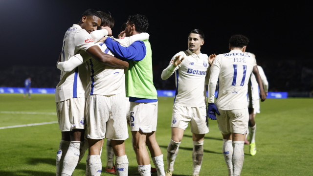 FC Porto cumpre em Alverca e afasta-se (ainda mais) de Sporting e Benfica
