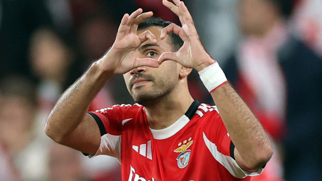 Benfica vai para o Natal com sorriso, mas ainda longe do líder FC Porto