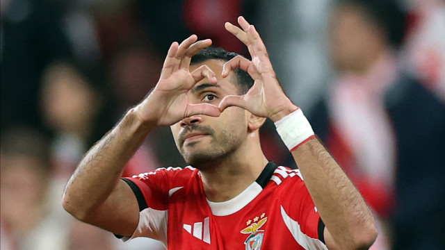 Benfica vai para o Natal com sorriso, mas ainda longe do líder FC Porto