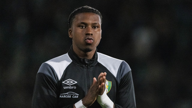 Benfica sela acordo com Estrela. Sidny Cabral vai ser reforço de Mourinho