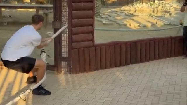 Jogador do Real Madrid testou a força com tigre e o resultado foi este