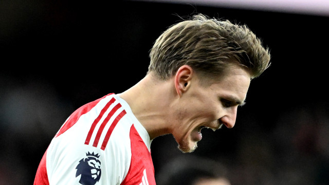 Arsenal responde ao City com vitória suada sobre o Brighton