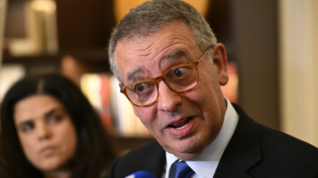 Seguro alerta que voto à sua Esquerda