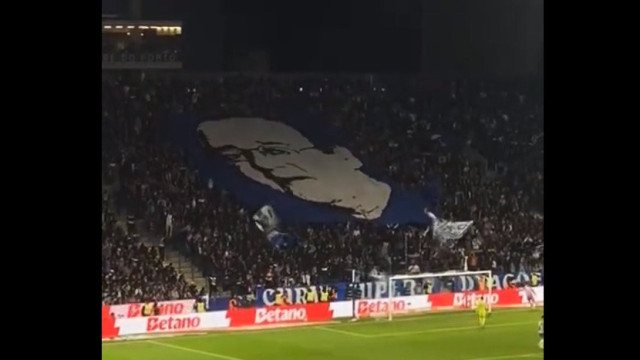 Adeptos do FC Porto não esquecem Pinto da Costa. A homenagem no Dragão