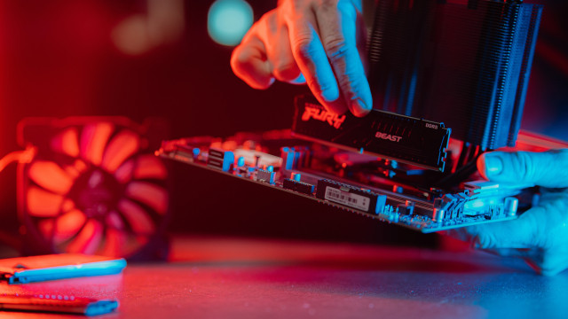 Aumento do preço de memória RAM pode adiar novas PlayStation e Xbox