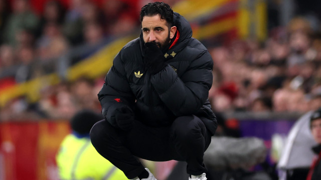 Amorim travado por 'super' José Sá no empate do United diante do Wolves