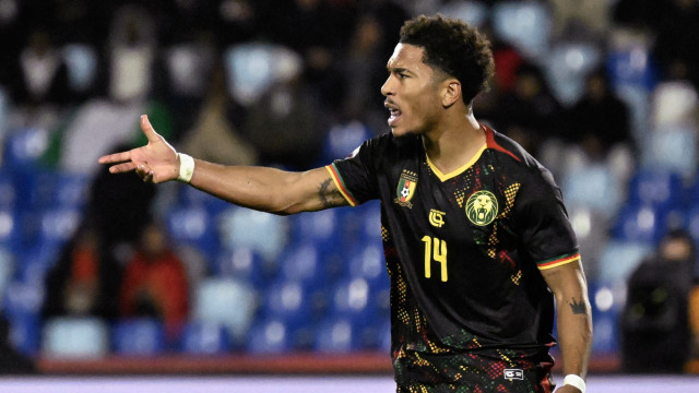 FC Porto 'CANta' por Nigéria e Camarões para resolver duplo imbróglio