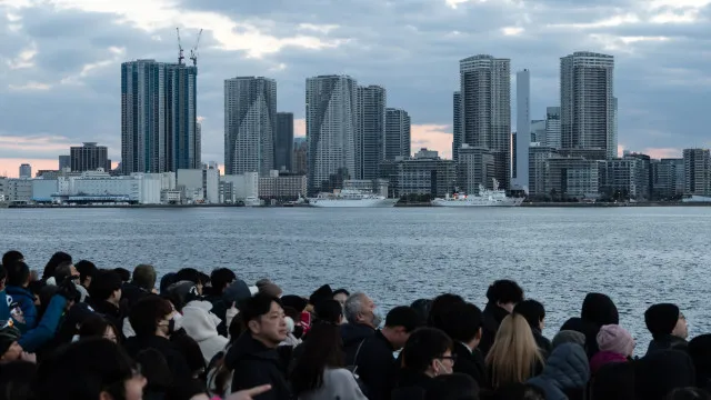 
                    Japão aprova orçamento para ajudar famílias a enfrentar subida de preços
                