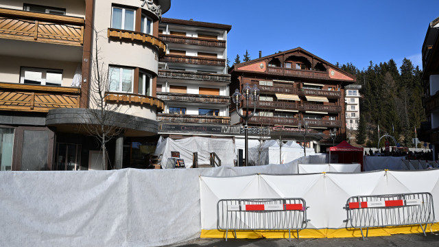 Uma portuguesa ferida e uma desaparecida após incêndio na Suíça