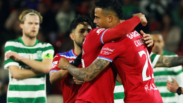 Sporting foi encostado às cordas em casa que começa a ser de 'horrores'