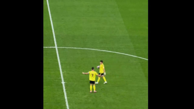 Puxão de orelhas? Conversa entre Cristiano Ronaldo e Félix dá que falar