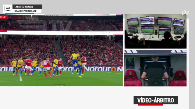 VAR entrou em ação e este penálti do Benfica deixou Mourinho em festa