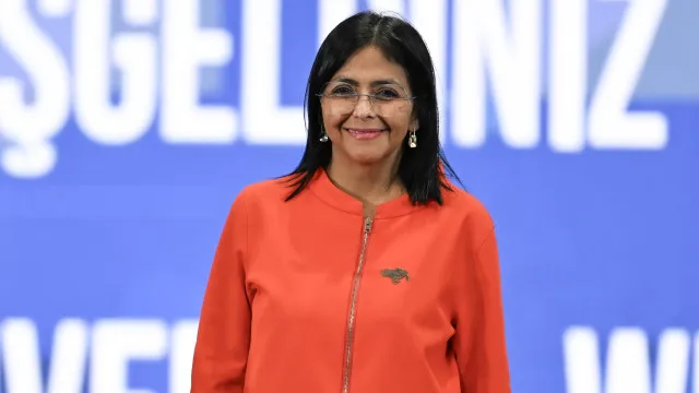 
                    Presidente venezuelana cria comissão de reestruturação do governo
                