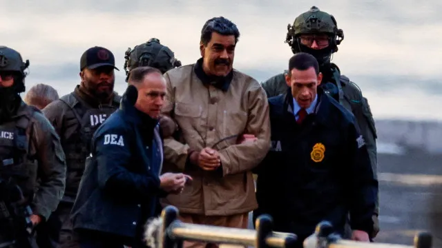 
                    Soldado acusado de lucrar com com captura de Maduro declara-se inocente
                