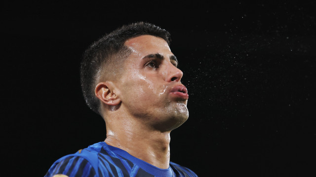 João Cancelo pode ser desviado do Inter para o regresso a Espanha