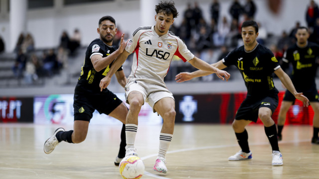 Benfica goleia Quinta dos Lombos e aumenta distância para o Sporting