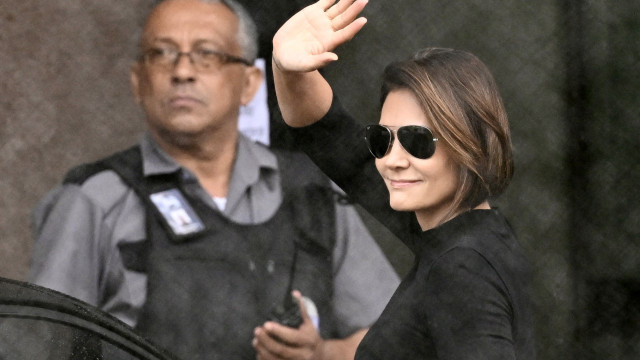 Michelle diz que vida de Bolsonaro está nas mãos da PGR