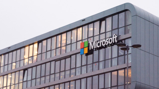 Microsoft suspensa por alegada fraude em programa de vistos nos EUA