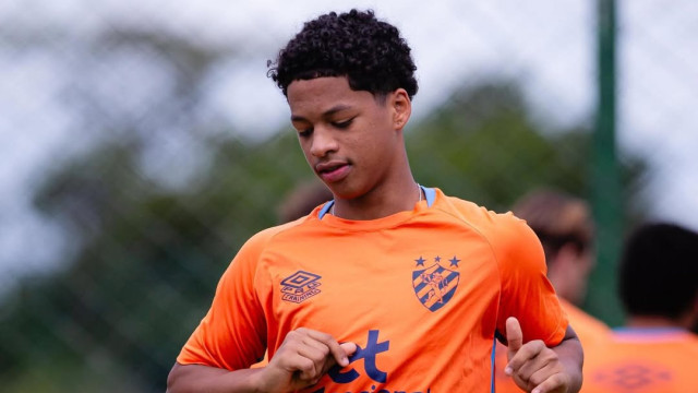 FC Porto avança por Zé Lucas, médio sub-17 eliminado por Portugal