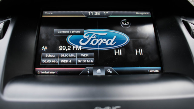 Ford lança novo assistente de IA para automóveis