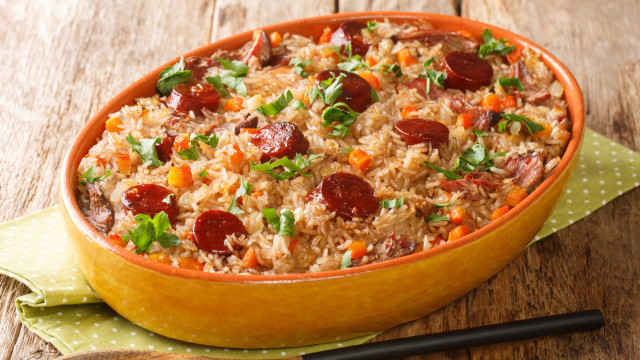 Aprenda a fazer arroz de pato à antiga. A receita é de Filipa Gomes