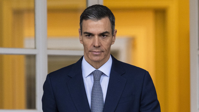 Sánchez falou com Delcy Rodríguez e oposição e quer