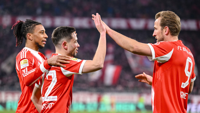 Bayern Munique atropela Wolfsburgo com golo de Raphael Guerreiro