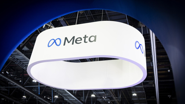 Meta insta Austrália a reverter proibição de redes sociais a menores