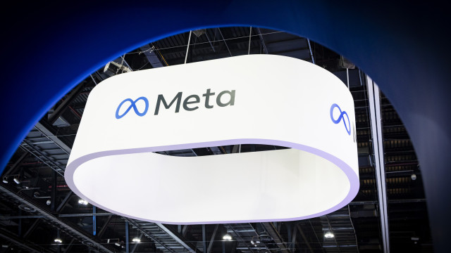 Meta insta Austrália a reverter proibição de redes sociais a menores