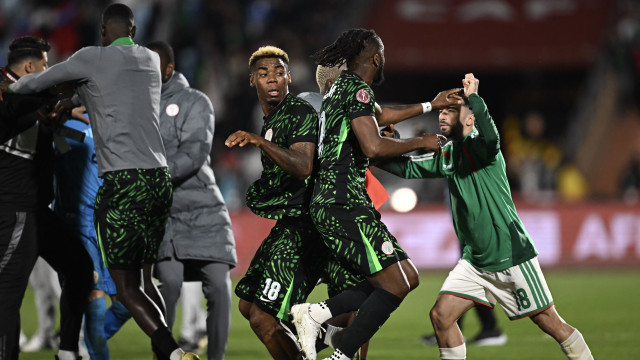 CAF investiga incidentes nos jogos Argélia-Nigéria e Camarões-Marrocos