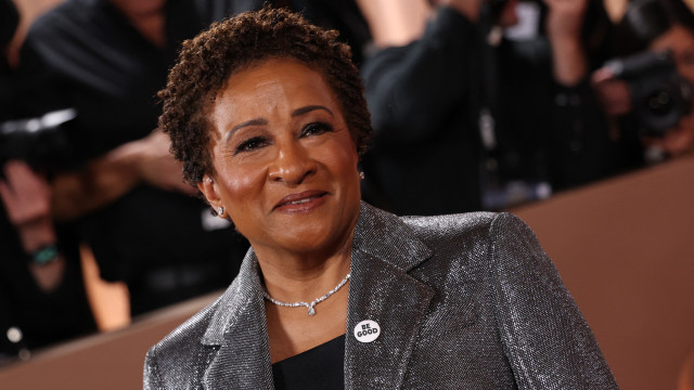 Política não ficou de fora da red carpet dos Globos de Ouro: