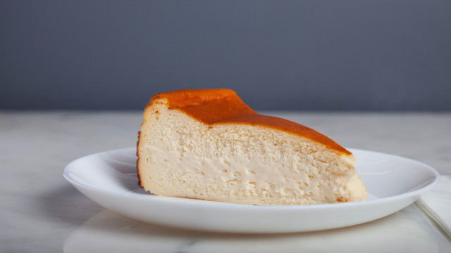 Cheesecake de inverno. Este vai ao forno e só leva 3 ingredientes!