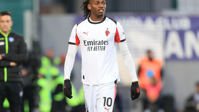 Atenção, Martínez. Rafael Leão com gestão minuciosa de lesão no AC Milan