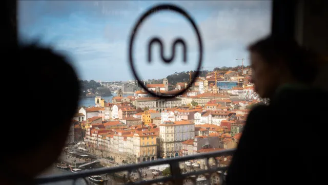 Avaria no ar condicionado retira comboios da Metro do Porto