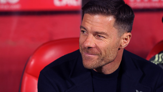 A cláusula que atenua a indemnização paga a Xabi Alonso pelo Real Madrid 