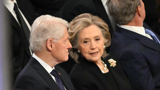 Bill e Hillary Clinton aceitam depor no Congresso sobre caso Epstein 