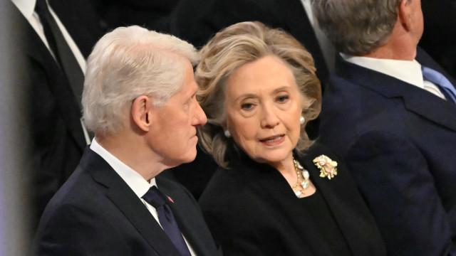 Bill e Hillary Clinton aceitam depor no Congresso sobre caso Epstein