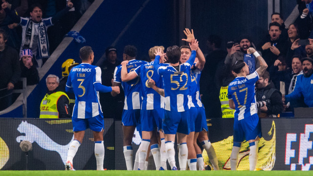 Benfica em queda livre perde com FC Porto e está fora da Taça de Portugal