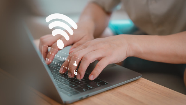 O motivo pelo qual nunca deve usar a rede Wi-Fi de um hotel