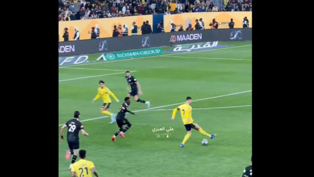 Jogada deliciosa entre Cristiano Ronaldo e João Félix deu em... autogolo