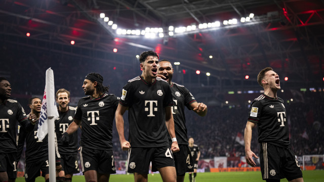 De 1-0 para 1-5. 'Rolo compressor' do Bayern goleia Leipzig com remontada