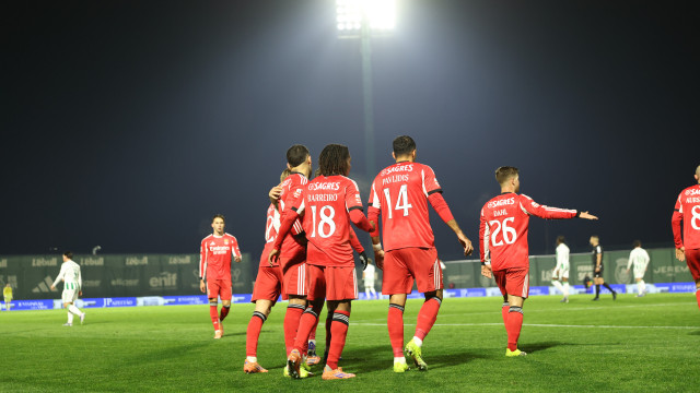 EM DIRETO: Benfica responde ao Sporting, vence Rio Ave e aguarda FC Porto