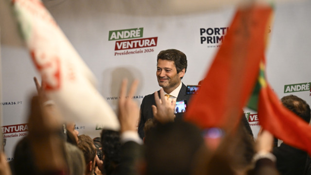 Líderes populistas e de extrema-direita felicitam Ventura