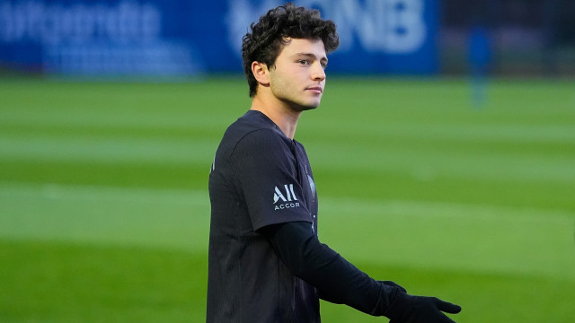 Confirmado. João Neves falha visita do PSG ao Sporting