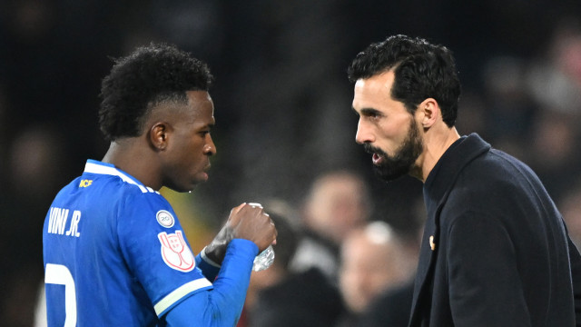 Real Madrid 'escalda'. A conversa entre Vini e Arbeloa de que todos falam