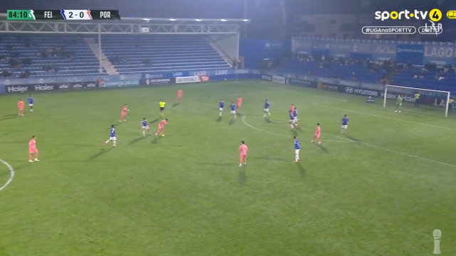 Tiago Silva (sim, sem 'h') estreou-se a marcar pelo FC Porto B com golaço