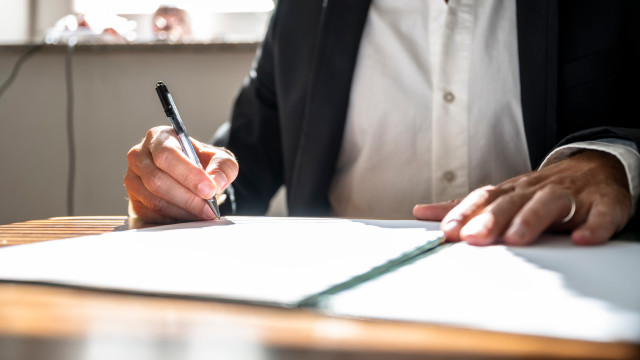 É assinado hoje acordo para salários da Função Pública: O que vem aí?