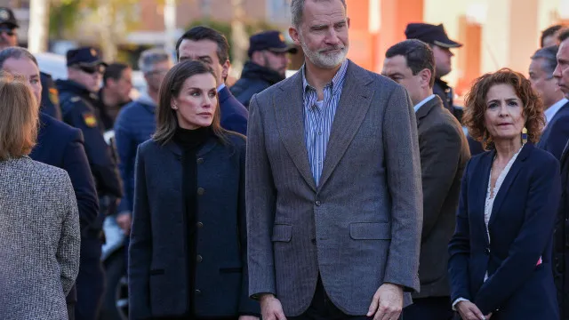 
                    Felipe VI quer regressar rapidamente a Madrid após acidente ferroviário
                