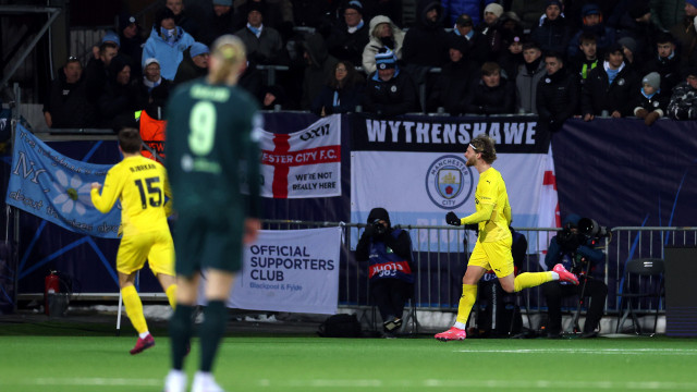 EM DIRETO: Manchester City 'congelado' antes do Sporting-PSG